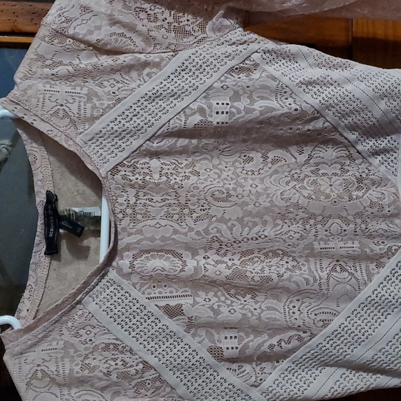 BCBGMAXAZRIA Lace Pink Blouse XS - Picture 3 of 6